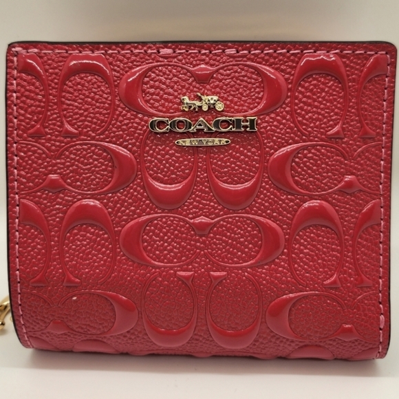 Coach Handbags - NWT Coach Leather Snap Wallet